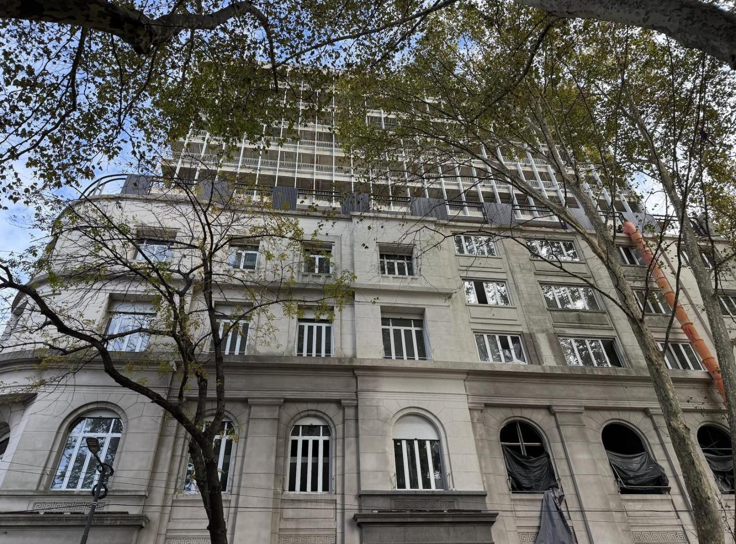Venta Departamento 3 ambientes en Monserrat en construcción