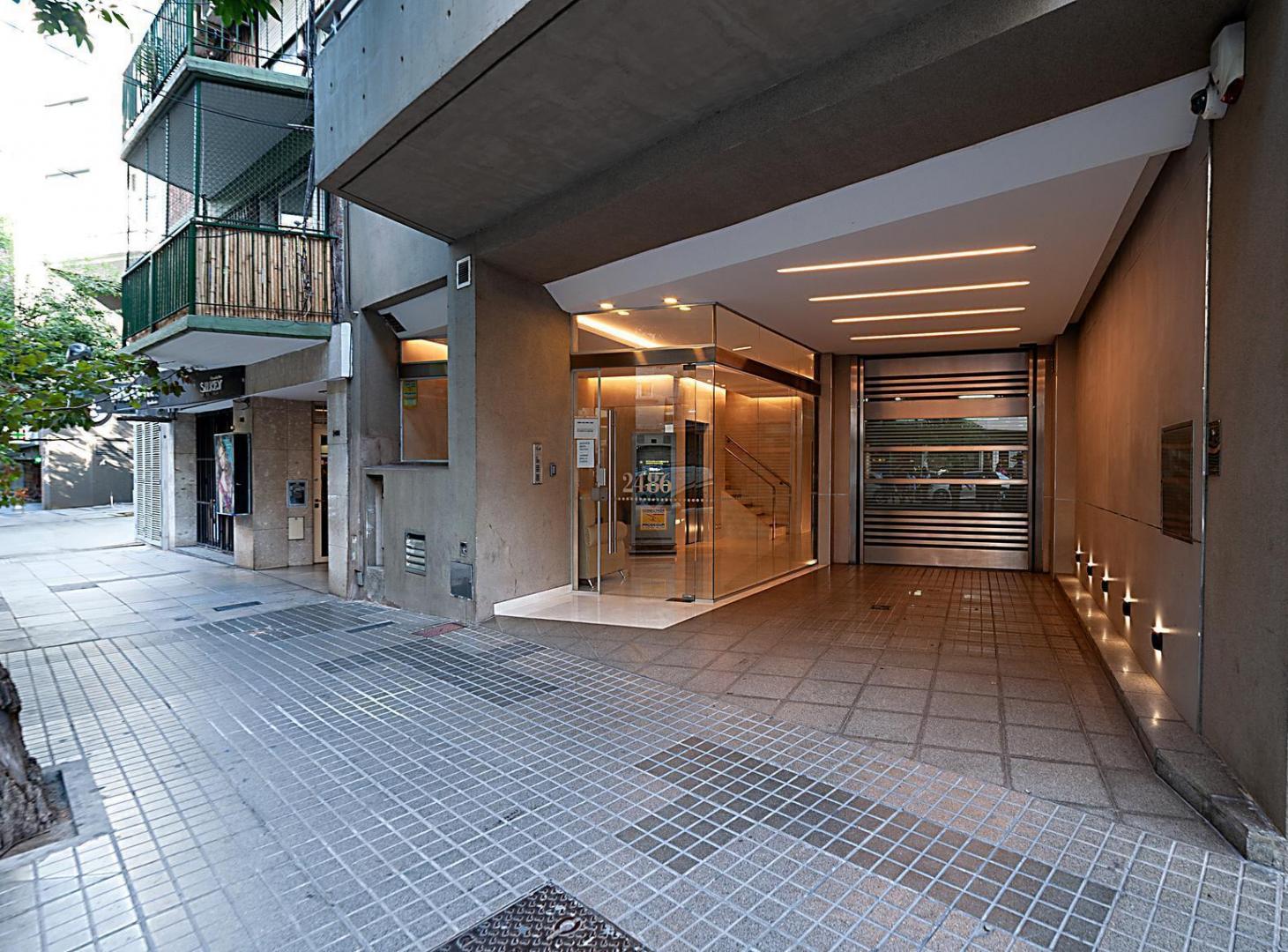 Venta Departamento 4 ambientes con balcón aterrazado con parrilla.