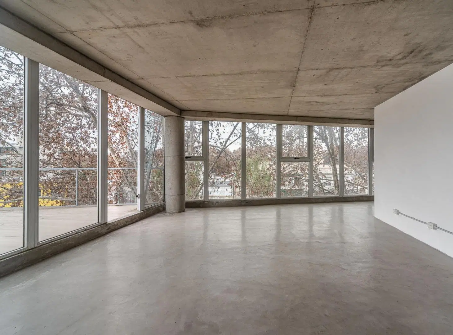 Venta oficina comercial Villa Crespo con patio y terraza 2