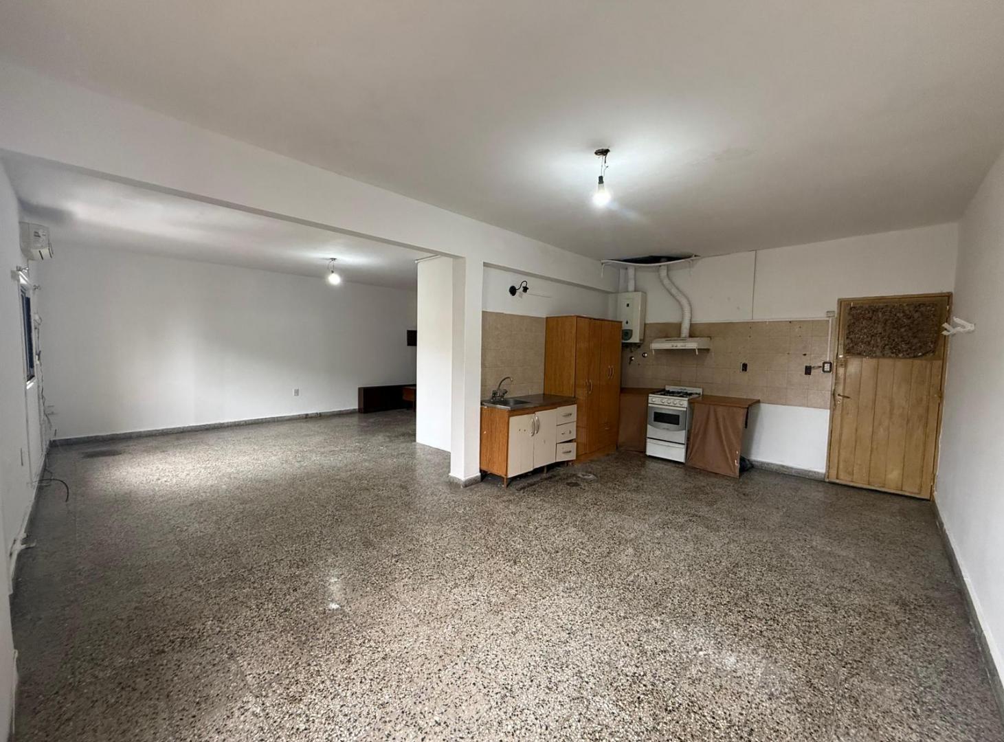Foto de Venta Depósito en Temperley Oeste, imagen 1