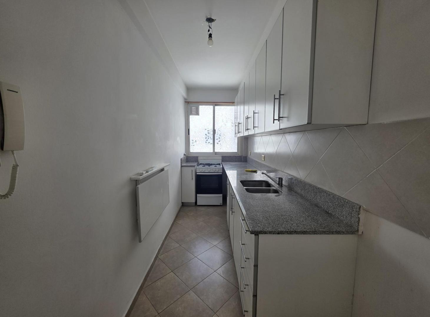 Foto de Venta Departamento 3 ambientes San Cristobal con balcón y amenities, imagen 1