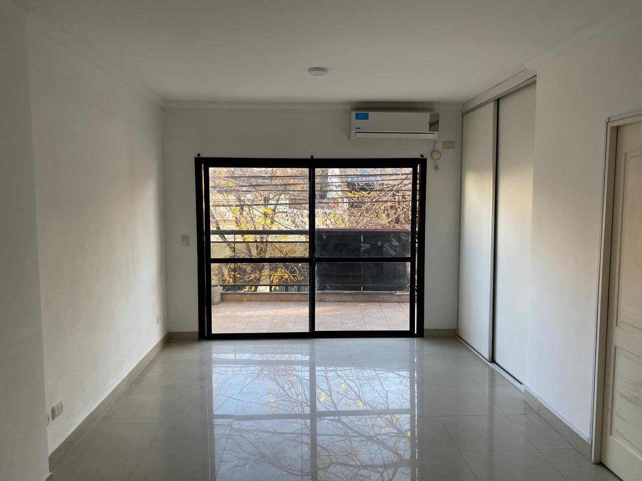 Foto de VENTA DEPARTAMENTO MONOAMBIENTE FLORESTA, imagen 3