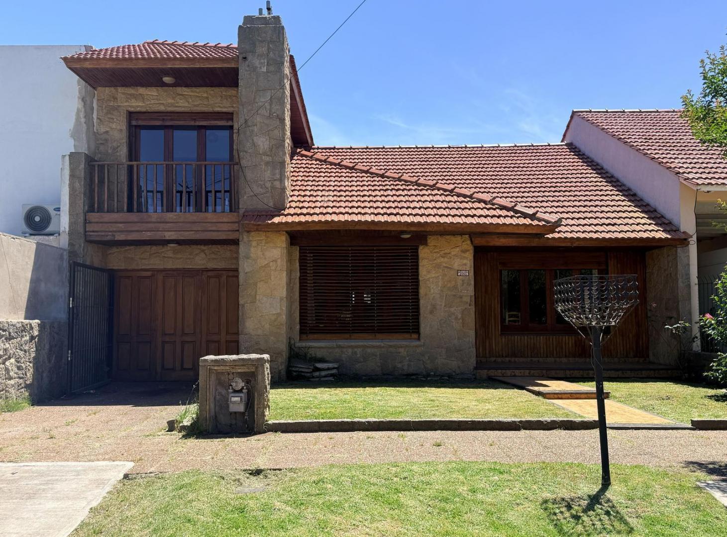 Foto de Venta Chalet 5 ambientes Colinas de Peralta Ramos, Mar del Plata, imagen 1