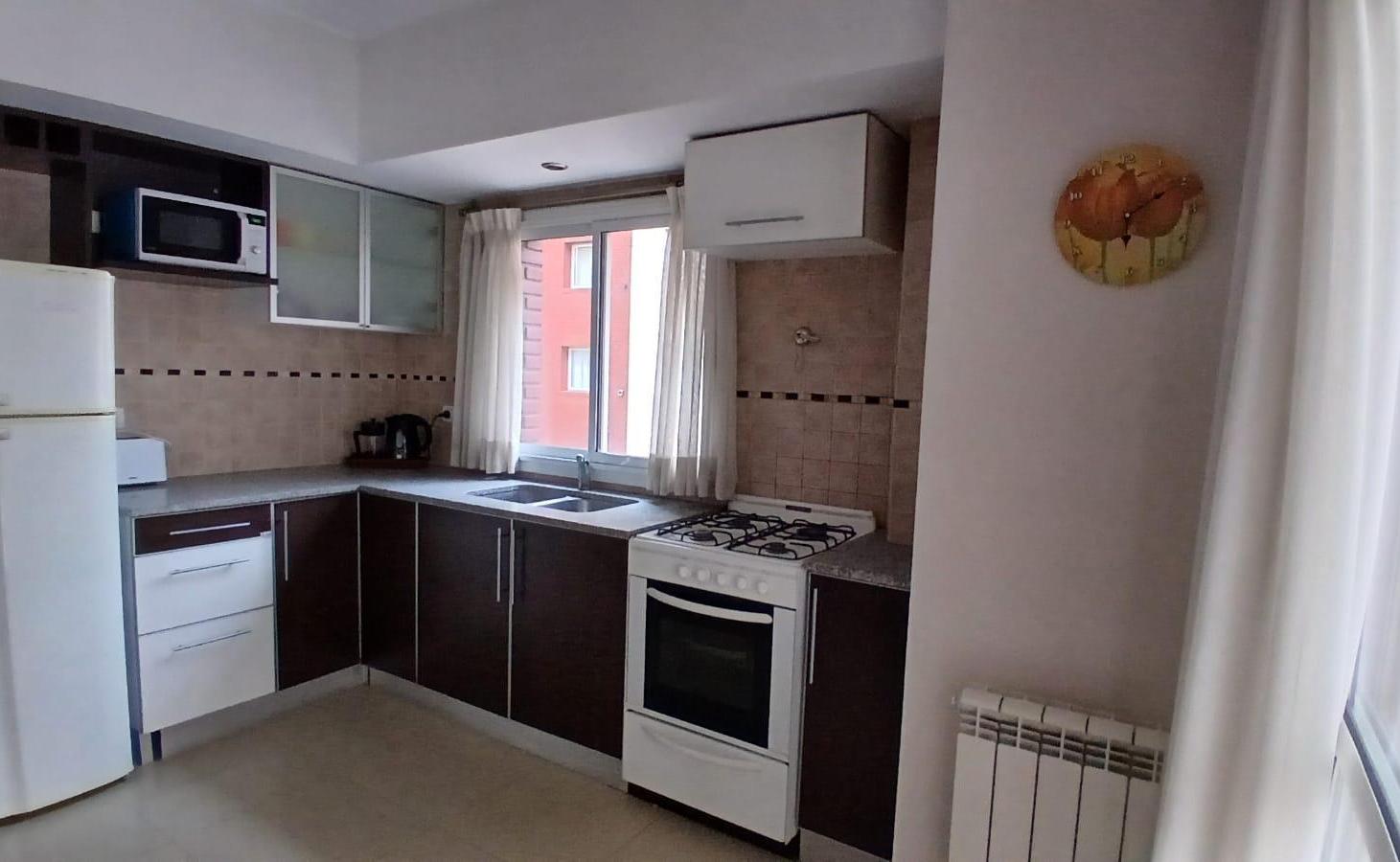 Foto de Venta departamento 3 ambientes Centro Mar del Plata, con balcón y, imagen 4