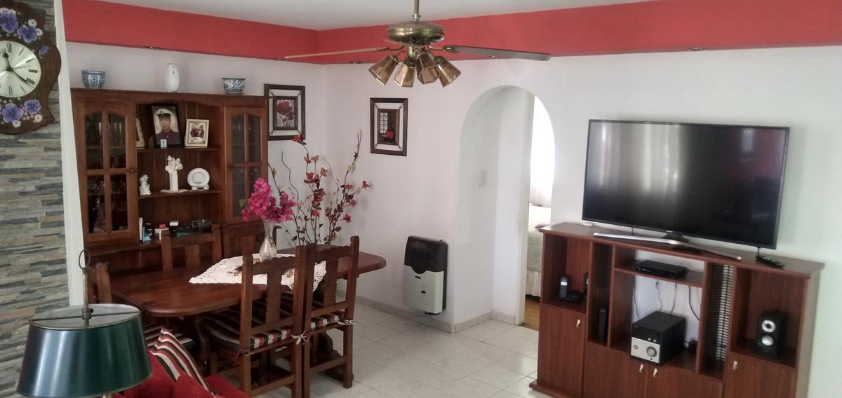Venta Departamento 4 Amb - 2do Piso por Escalera - Tigre Centro 5