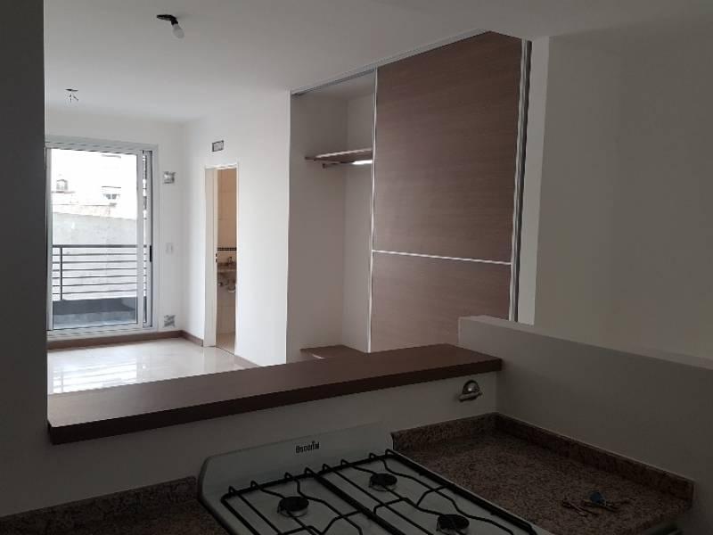 Foto de VENTA DEPTO 2 AMB CON BALCON PISO 12 SOBRE JB JUSTO Y VERA APTO, imagen 4