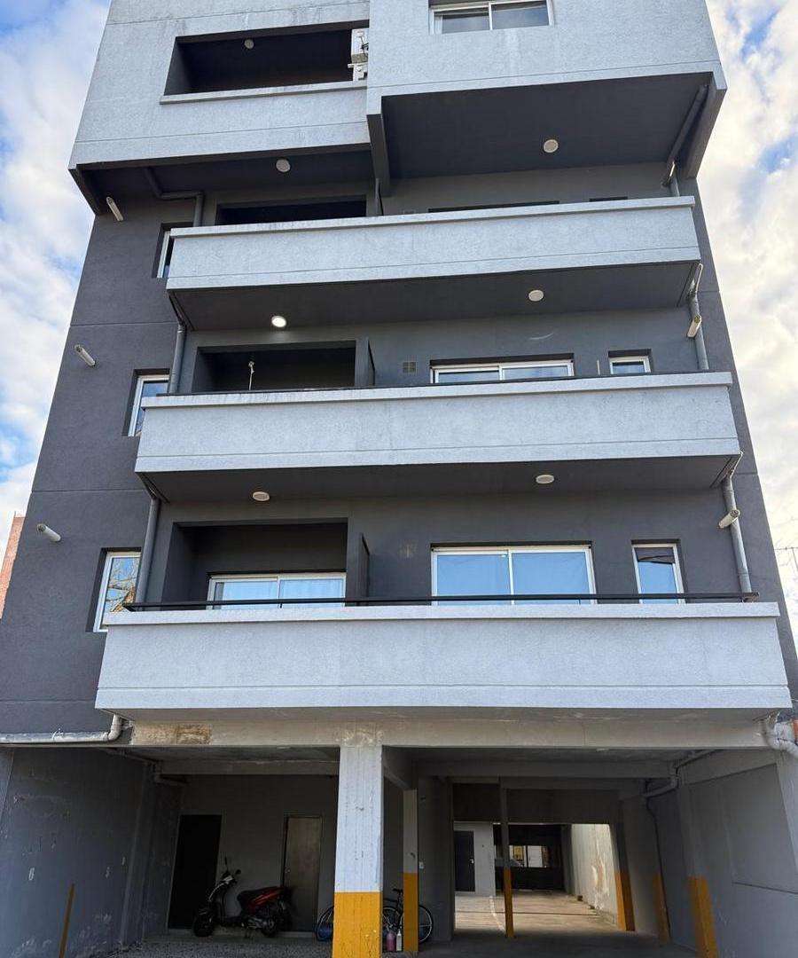 Departamento 2 amb en alquiler c/cochera