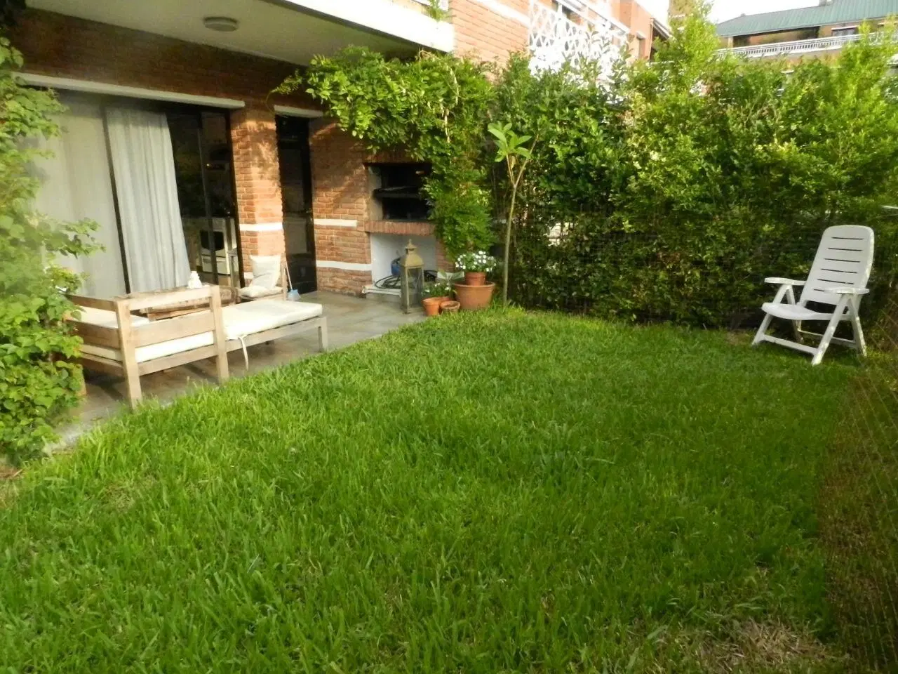 Alquiler departamento 2 ambientes con jardin propio en complejo Solares de San Isidro 4