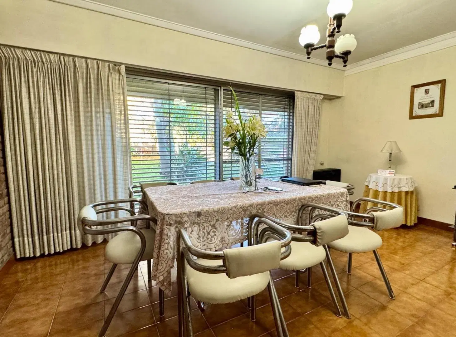 Gran chalet con increíble jardín en Olivos - Vicente López 3