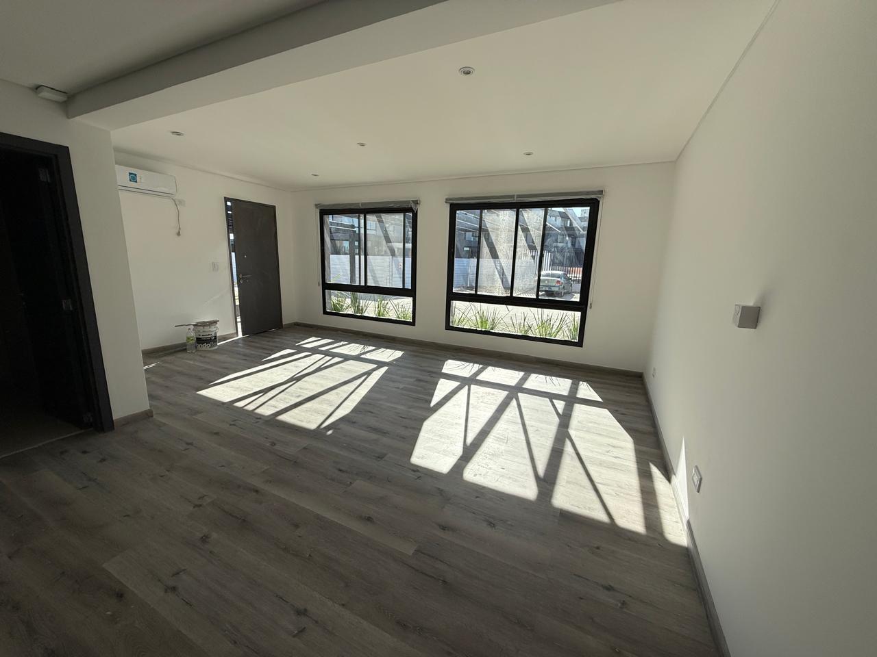 Foto de VENTA DUPLEX 4 AMB TOWN KIRI - Nordelta - Departamento 3 habitaciones, imagen 3