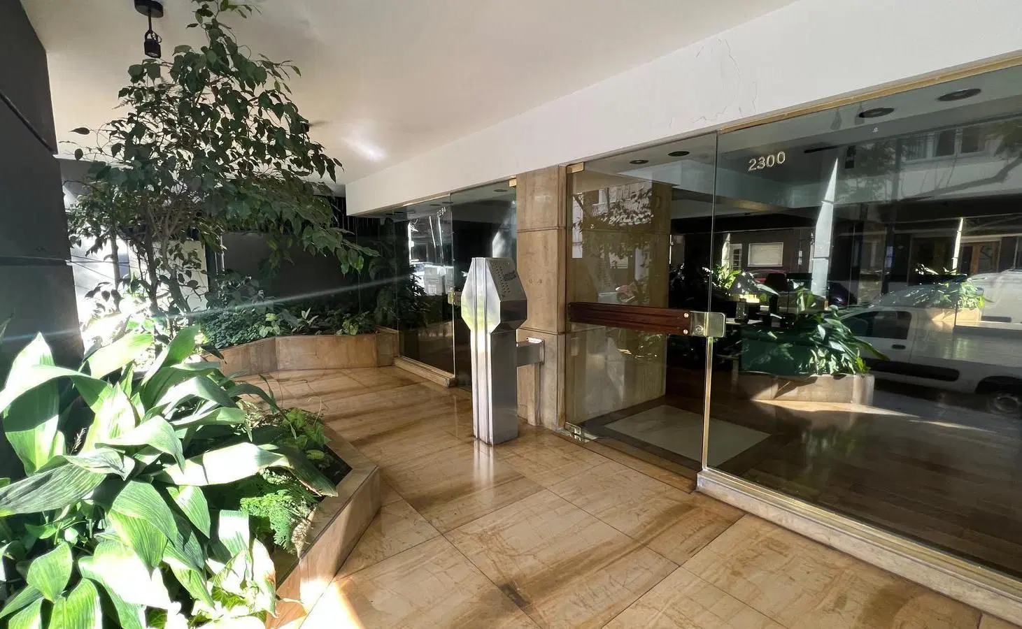 Estupendo Departamento 5 ambientes en venta en Belgrano C - piso alto! 3