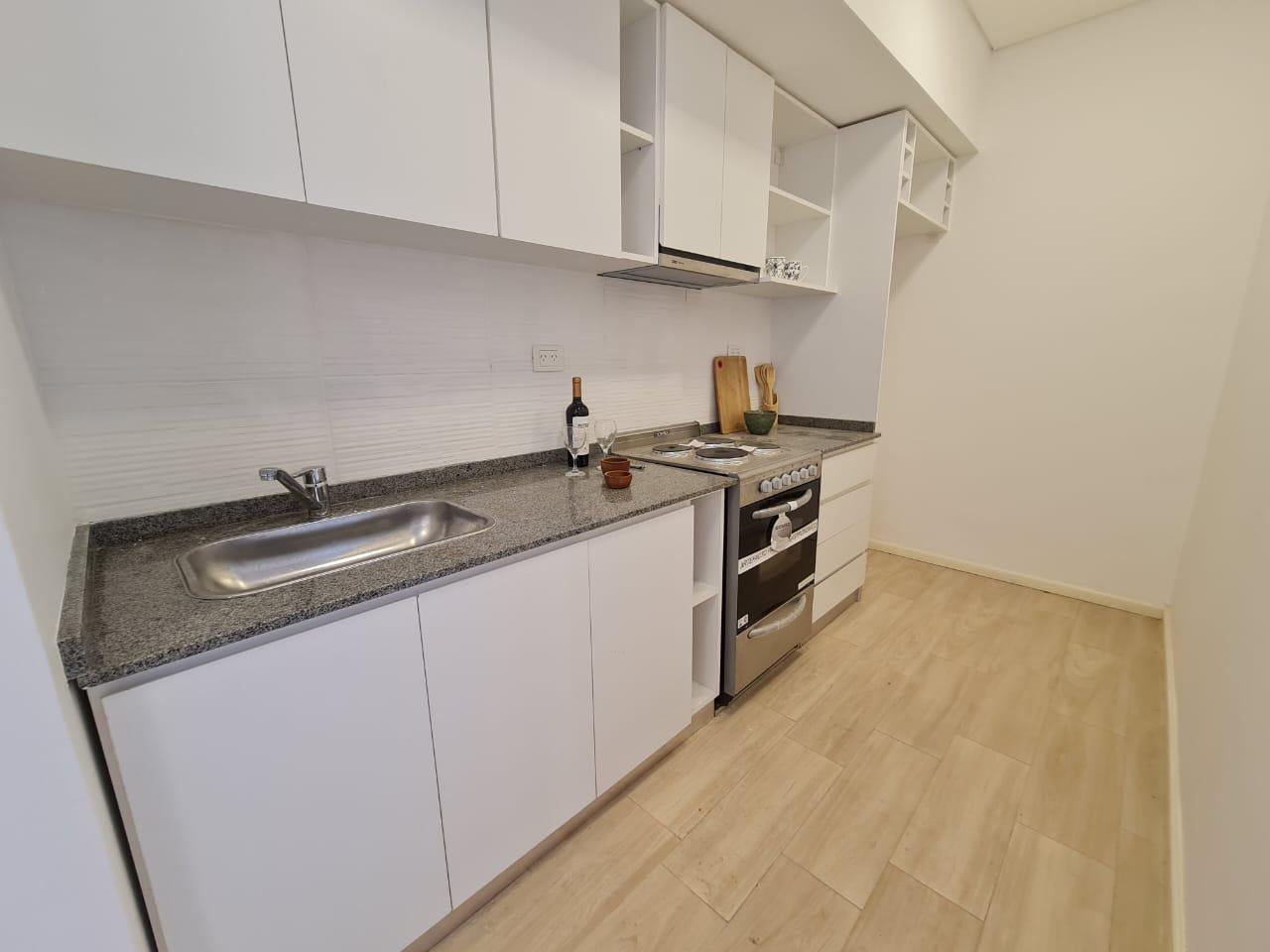 Foto de Alquiler Departamento de 3 ambientes c/cochera y amenities en complejo, imagen 2