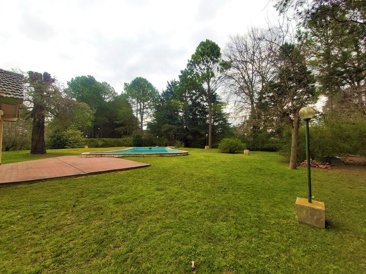 Foto de Hermosa propiedad con 3.000 m2 de lote en Barrio Parque Exaltación, imagen 5