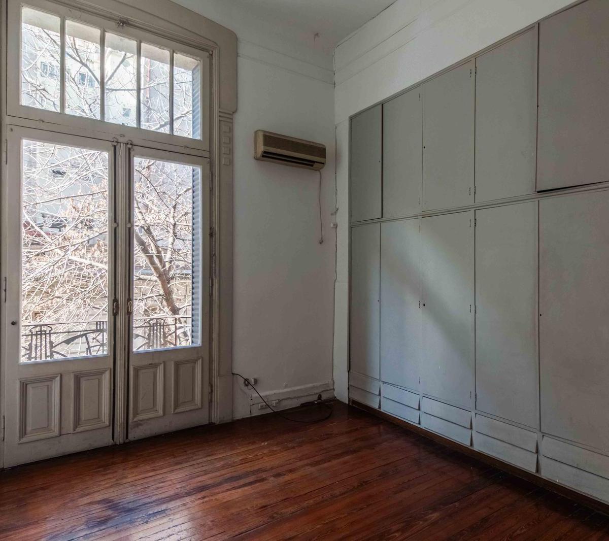 4 Dorm. en Edificio de Estilo con Detalles de Catagoría en Congreso 4