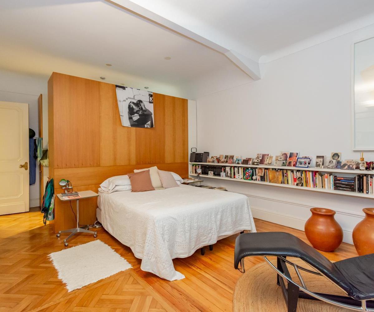 Exclusivo Piso en Venta en Plaza San Martin de 2 Dorm. 4