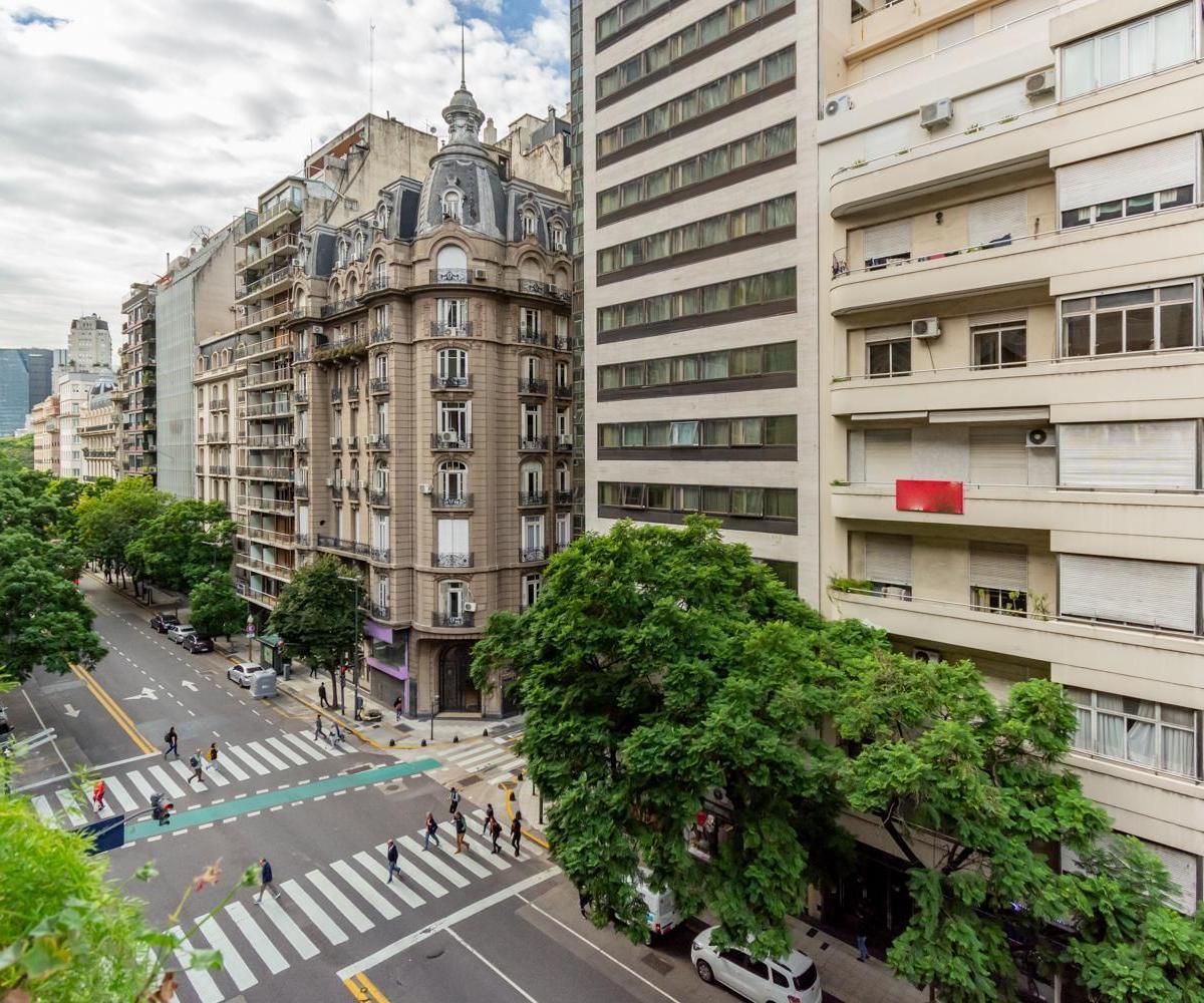 Exclusivo Piso en Venta en Plaza San Martin de 2 Dorm. 5