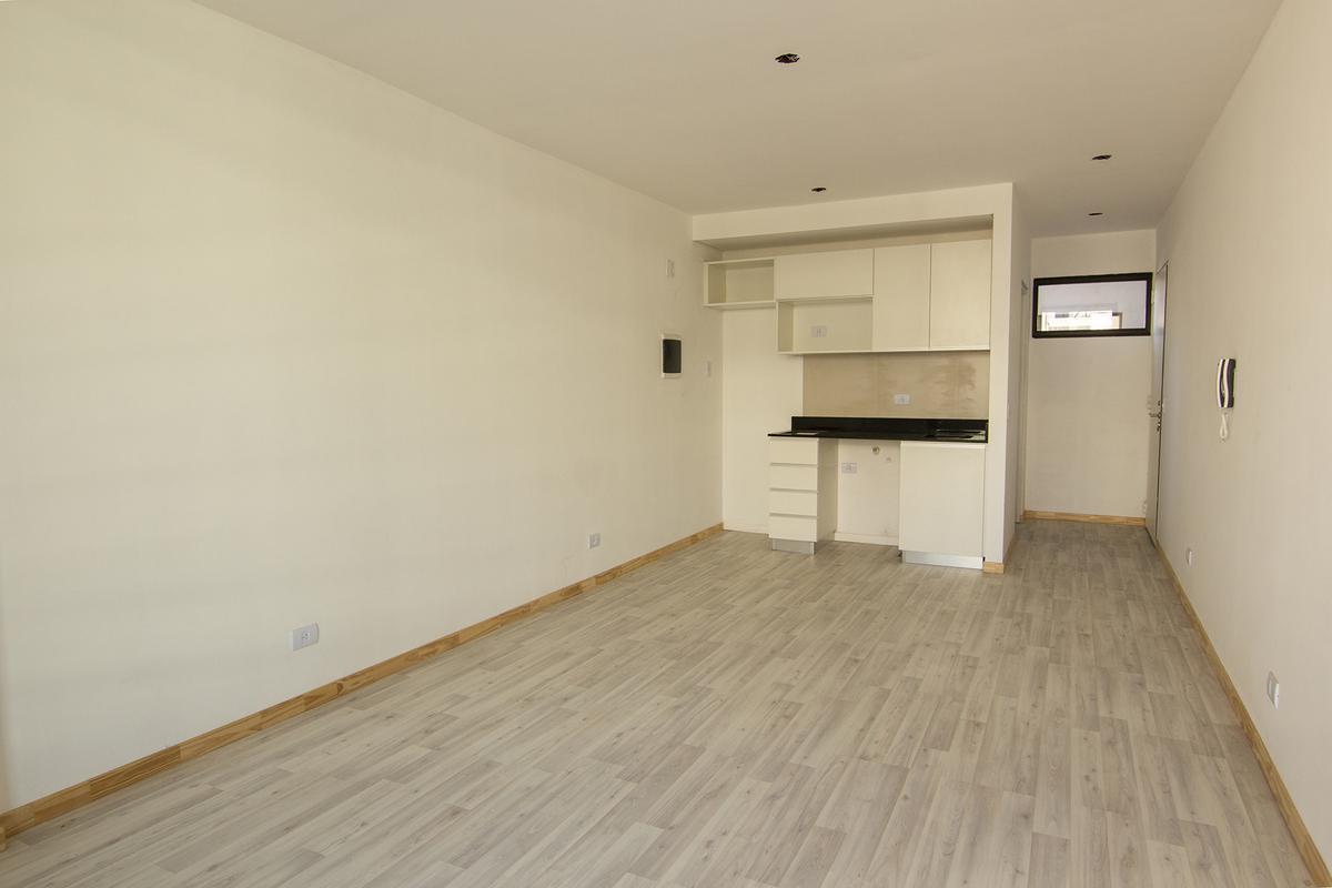 Monoambiente en venta al frente. Amplio y moderno en Villa Urquiza