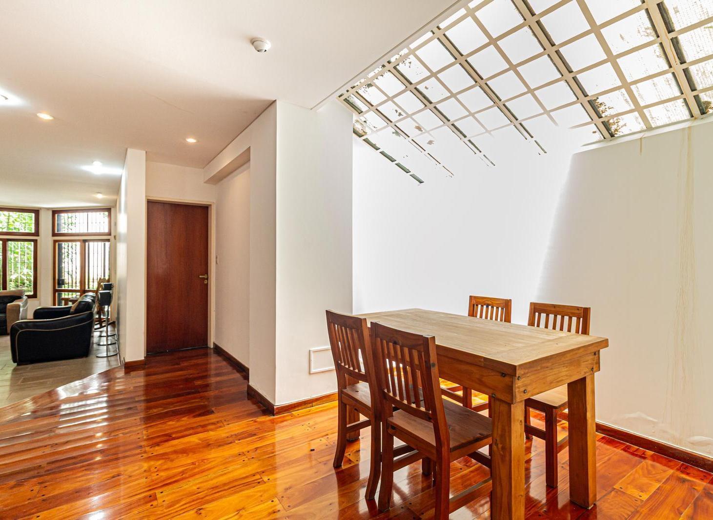 Foto de Venta — Casa 7 Ambientes con Jardín, Terraza y Cochera | Villa Ortuzar, imagen 4