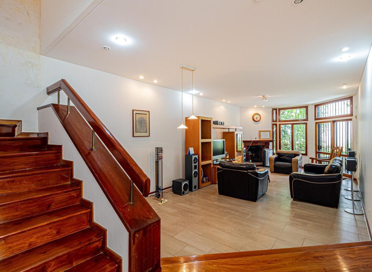 Venta — Casa 7 Ambientes con Jardín, Terraza y Cochera | Villa Ortuzar