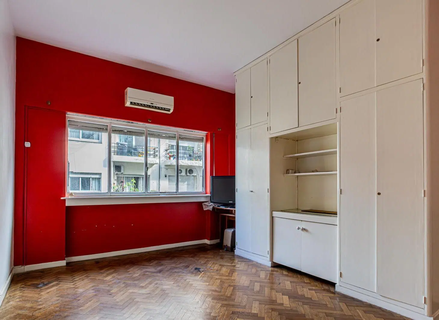 Semipiso en venta de 5 ambientes con cochera. Bajas expensas – Recoleta 5