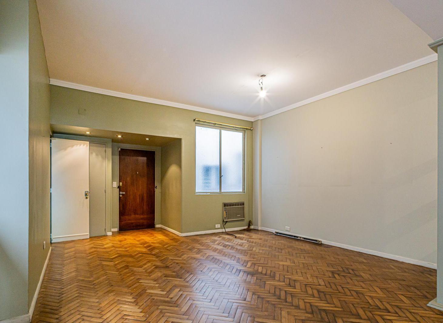Semipiso en venta de 5 ambientes con cochera. Bajas expensas – Recoleta