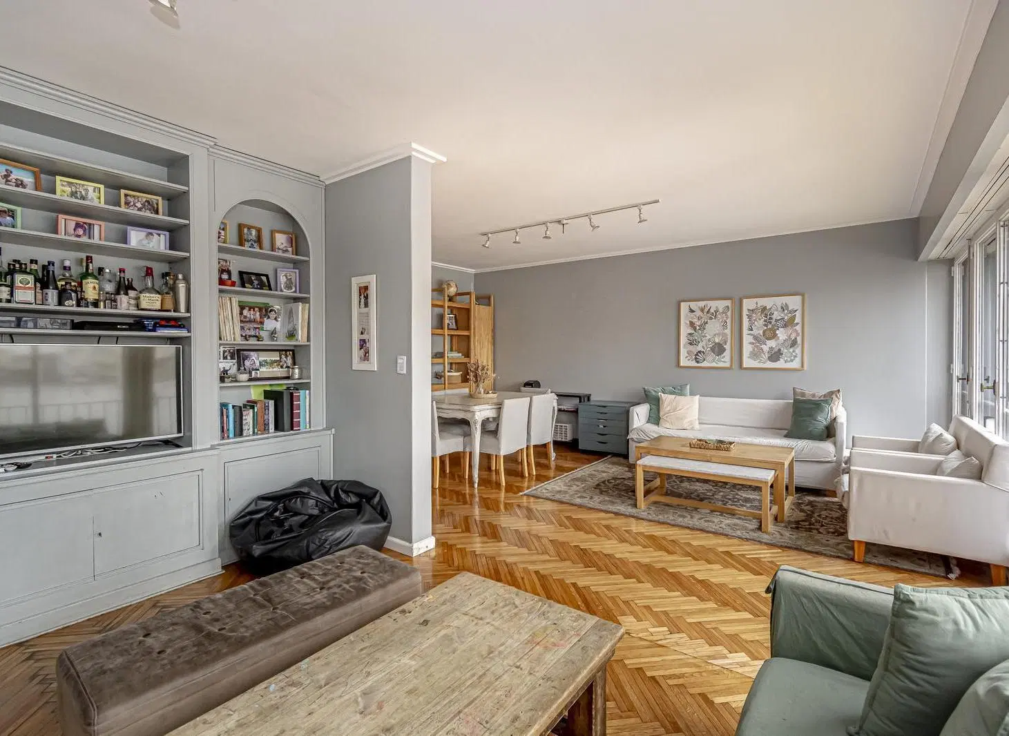 Semipiso en venta de 3 dormitorios racionalista en esquina – Recoleta 3