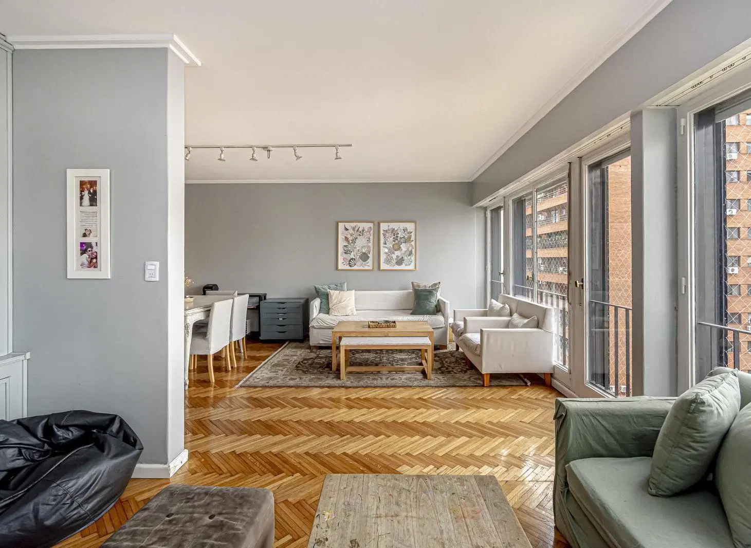 Semipiso en venta de 3 dormitorios racionalista en esquina – Recoleta 2