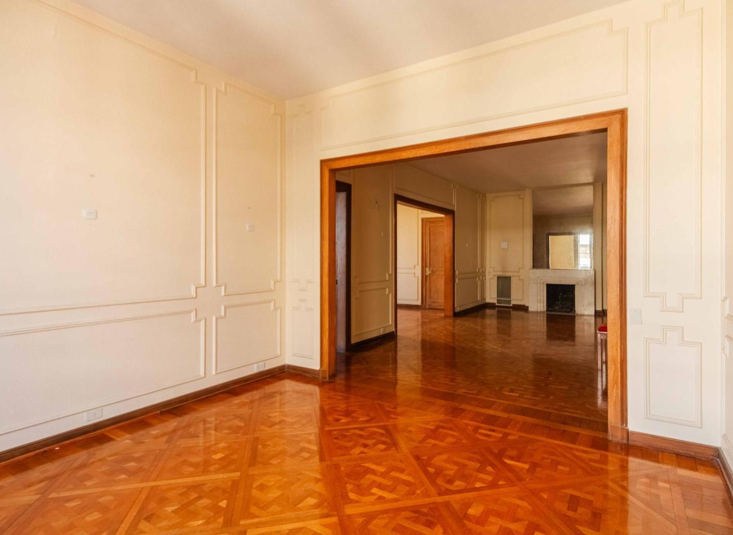 Foto de Piso único en edificio de categoría – Plaza Vicente López, Recoleta, imagen 2