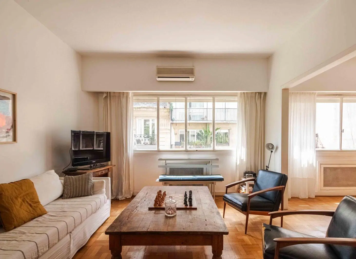 Venta. Departamento. 4 ambientes. Vista abierta y gran luminosidad. Recoleta 4