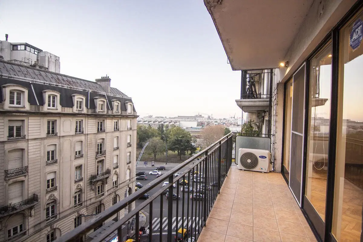Venta piso 7. Vista panorámica a Libertador, Callao y Parque Thays. Palier privado. Recoleta 1