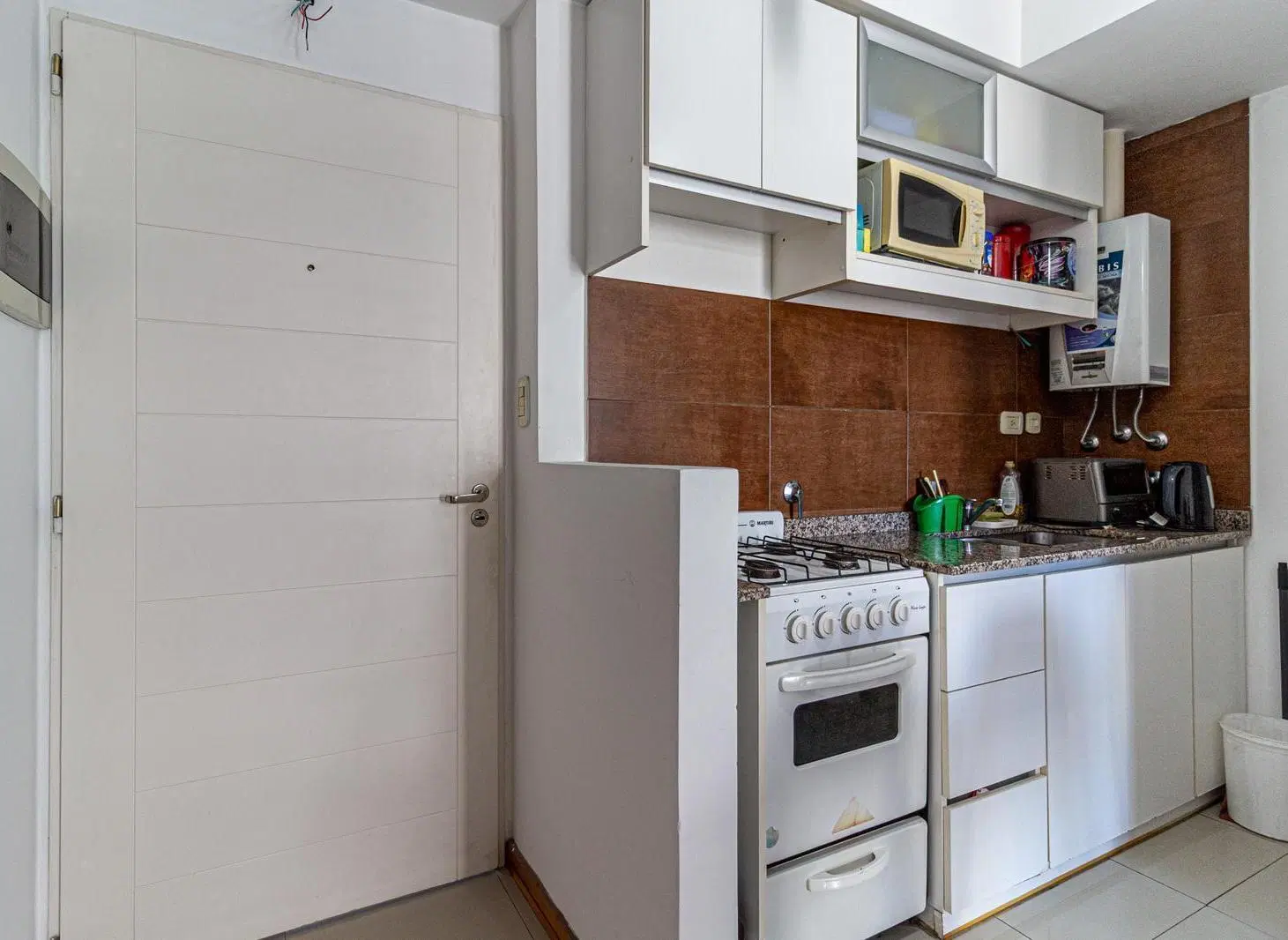 Venta departamento de 1 dormitorio. Plaza Irlanda. Edificio de 10 años. Caballito 1