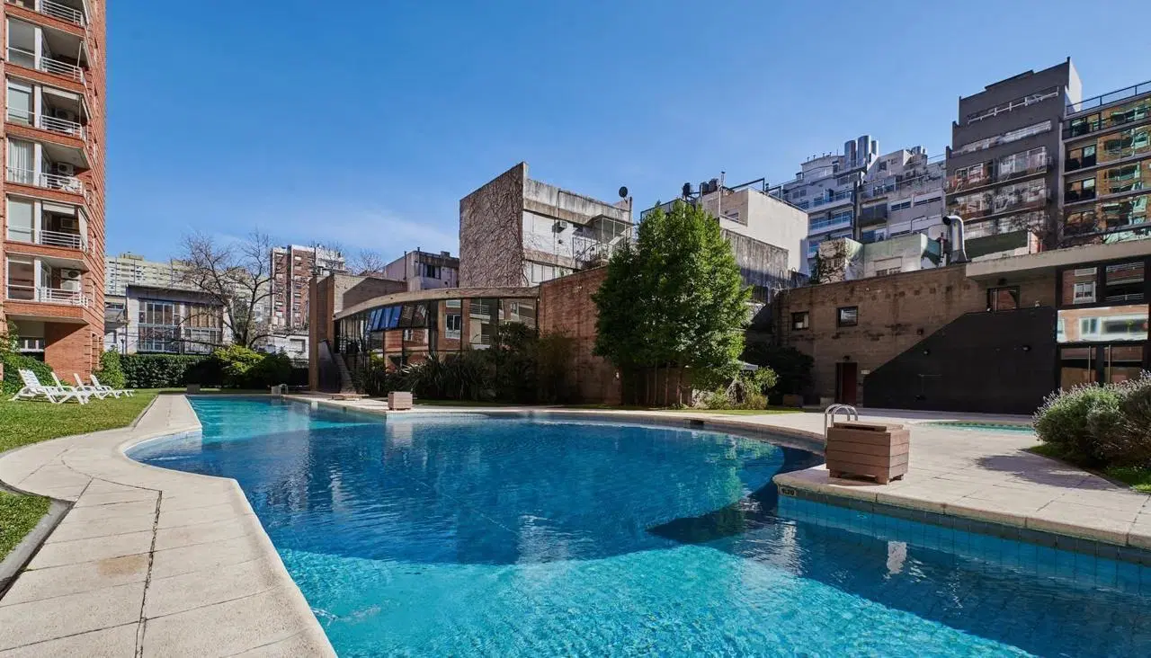 Alquiler. Departamento 2 ambientes amoblado con cochera y amenities premium en Núñez 2