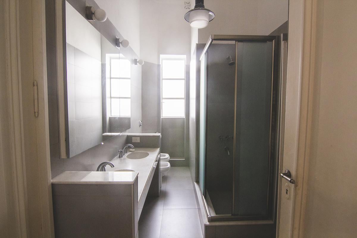 Foto de Departamento de 6 Ambientes. Estilo francés. Reciclado a nuevo, imagen 5