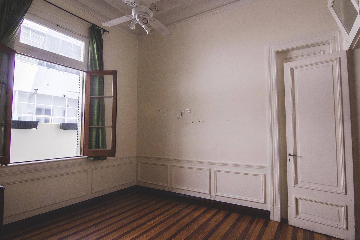 Foto de Departamento de 6 Ambientes. Estilo francés. Reciclado a nuevo, imagen 4