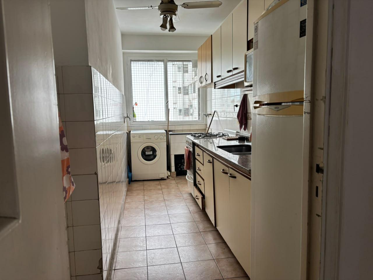 Foto de Venta 3 Ambientes Luminoso con Balcón Corrido al Frente. Balvanera, imagen 4
