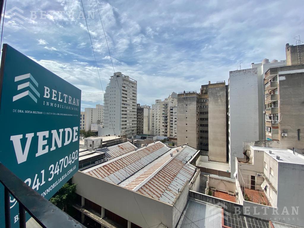 Sarmiento 400. Sólida Construcción. Excelente Estado. 2 Baños. Balcón. 2
