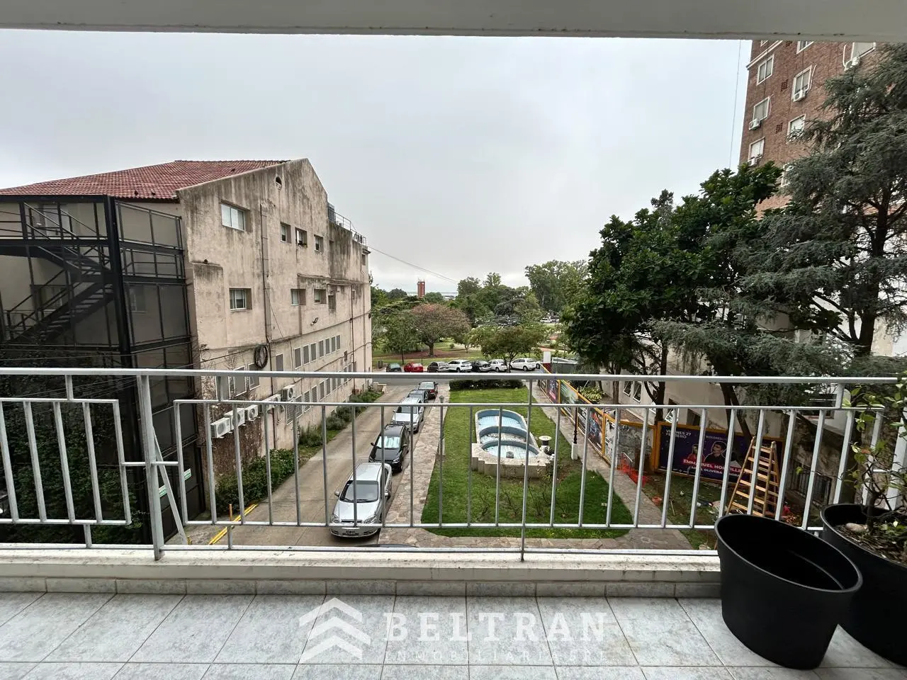 Departamento 3 dormitorios con vista al rio y al monumento. Cochera 5