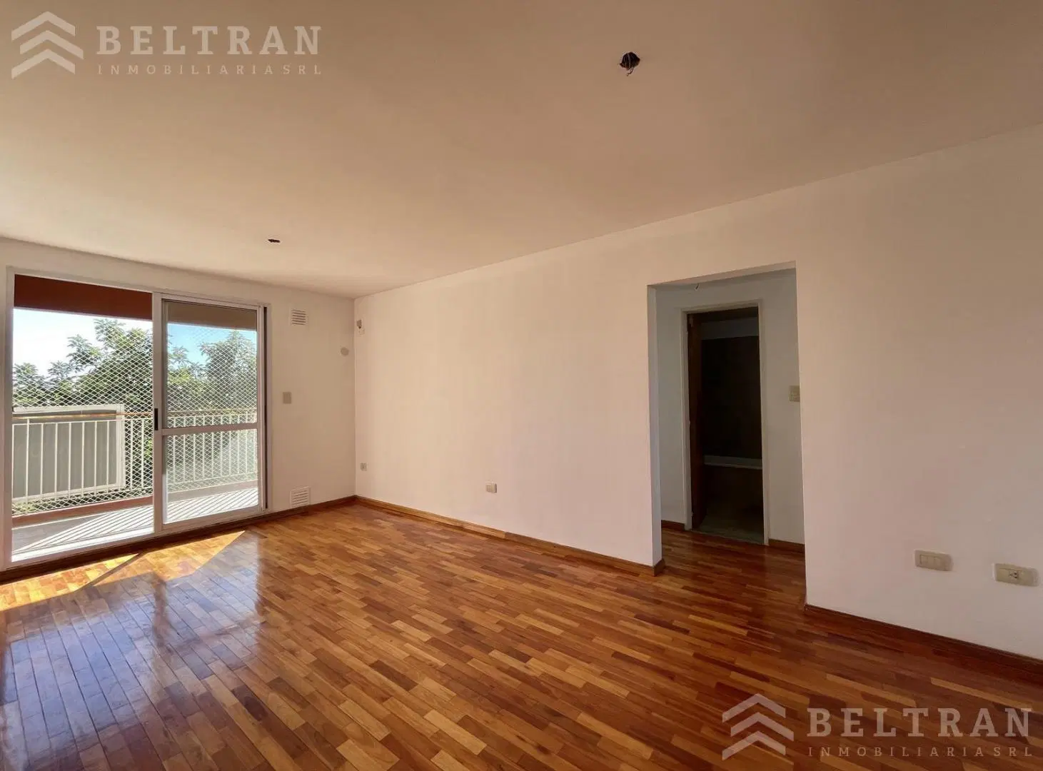 Departamento en Abasto 3