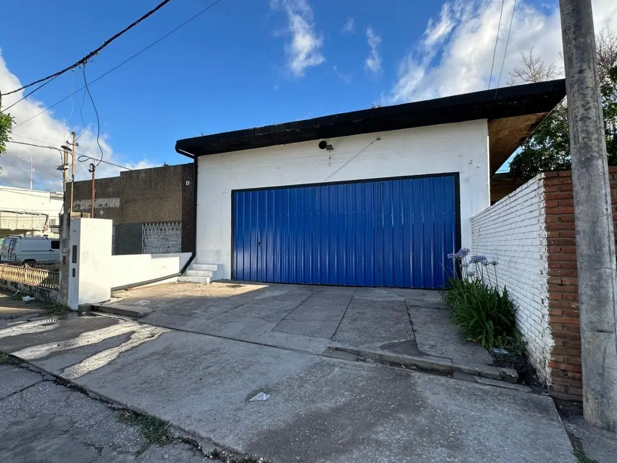 Alquiler Galpon - Local 200 m2 en Fisherton 4