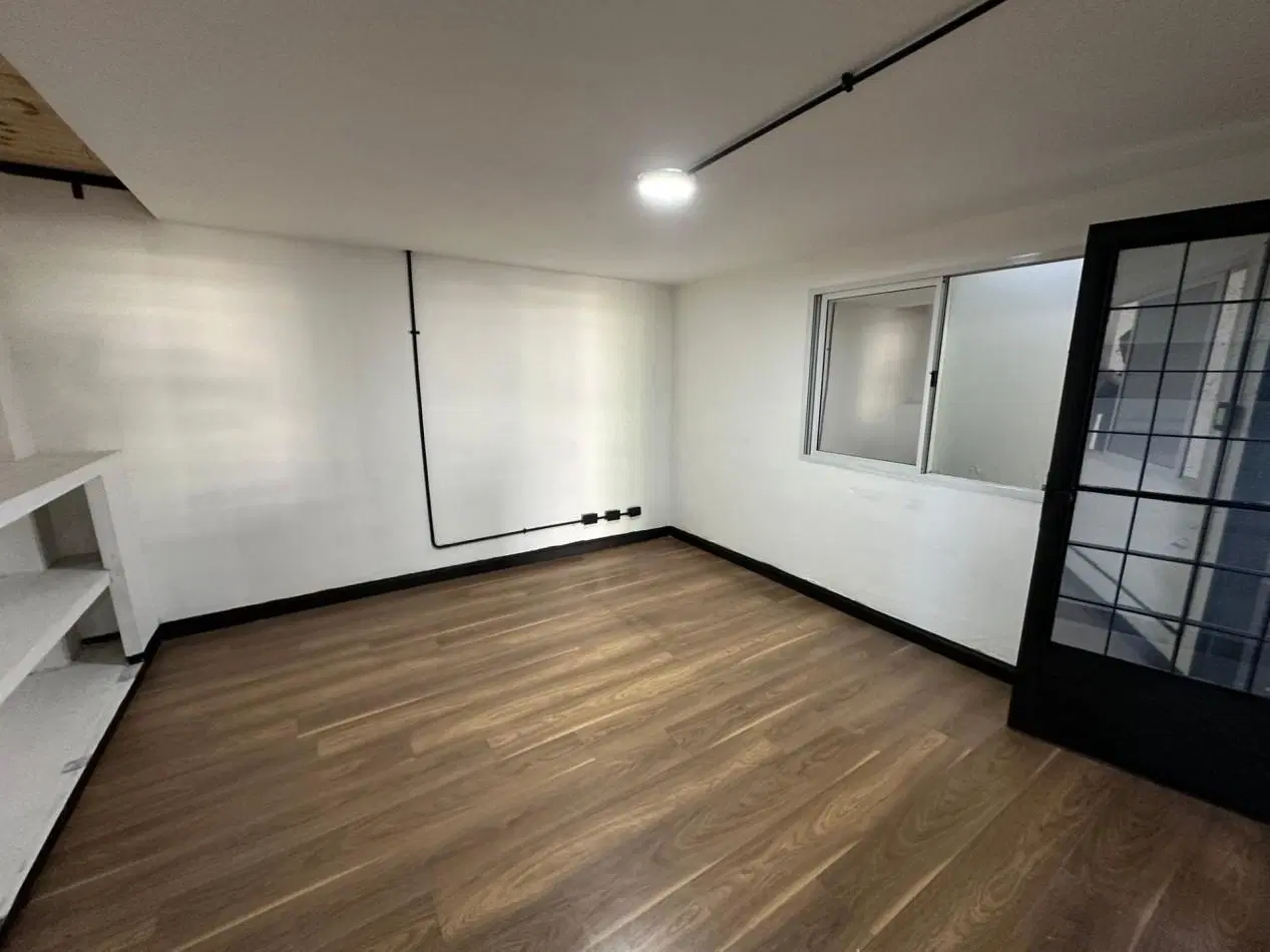 Alquiler Galpon - Local 200 m2 en Fisherton 5