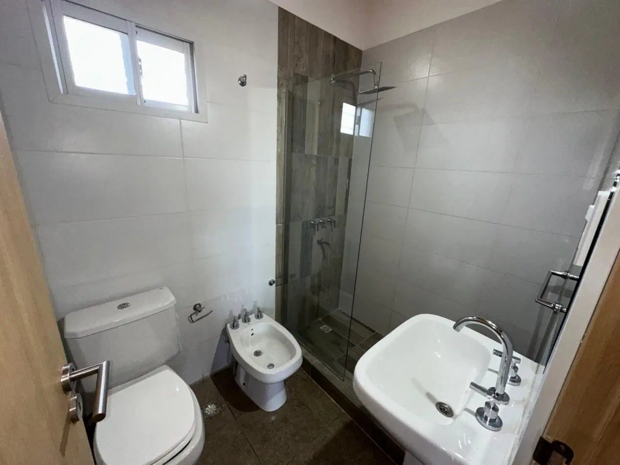 Casa Nueva con Piscina, Quincho y Sotano - Ibarlucea 4