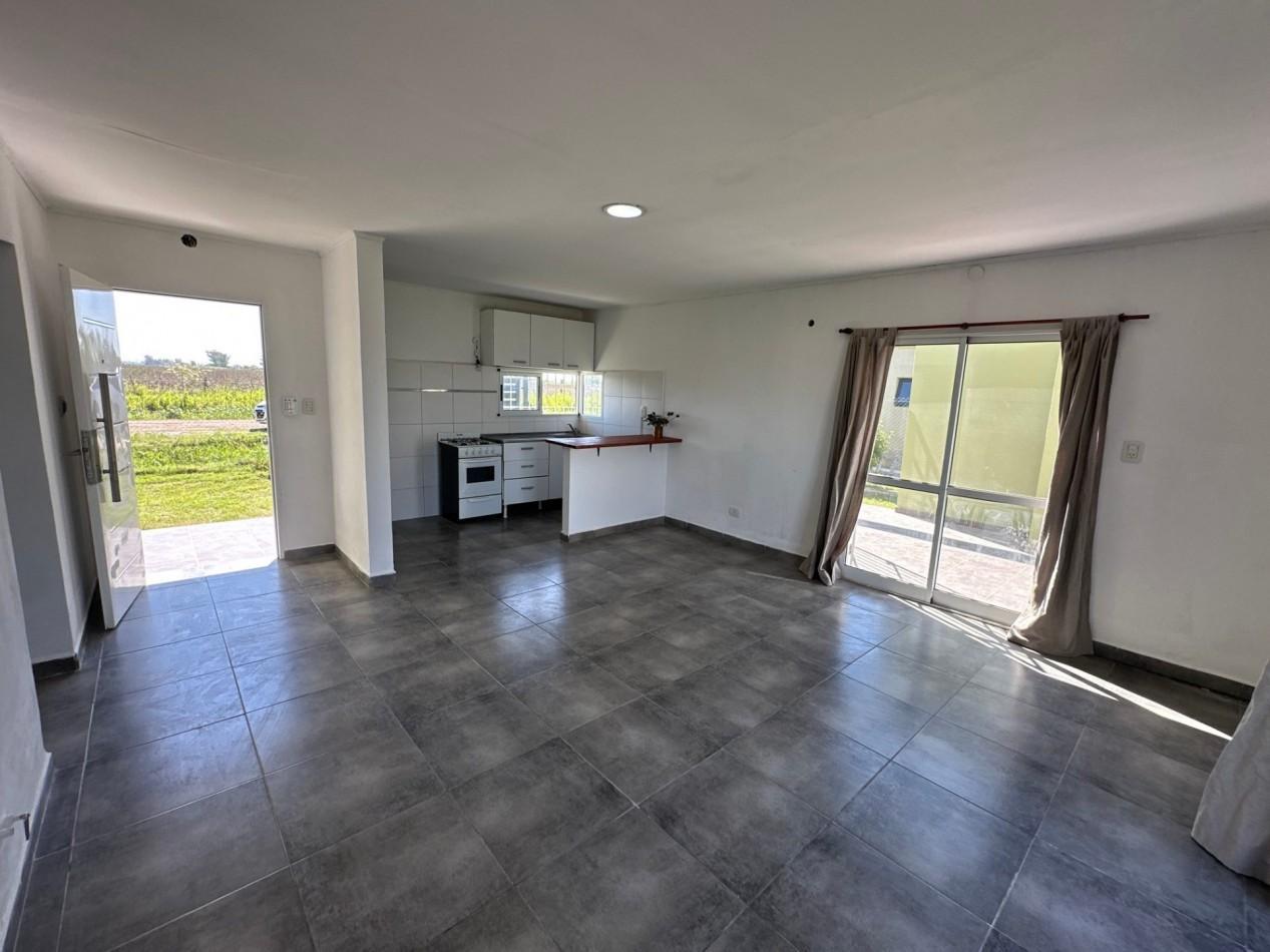 Foto de Venta Casa 2 dormitorios con gran parque, imagen 1