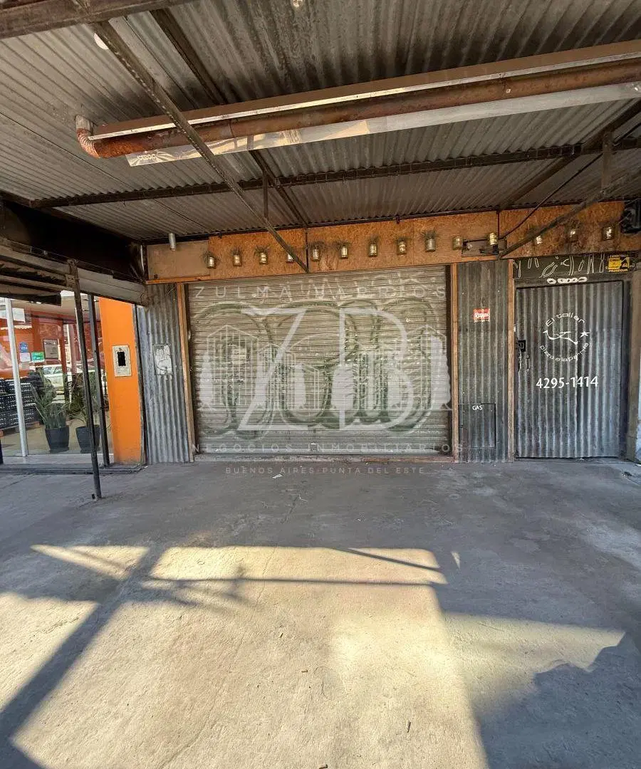Local comercial en Alquiler a paso de Las Toscas 5