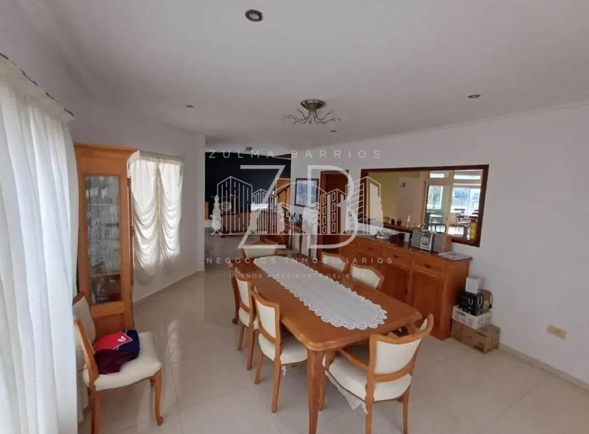 Preciosa casa en Alquiler y venta en El Lauquen 5