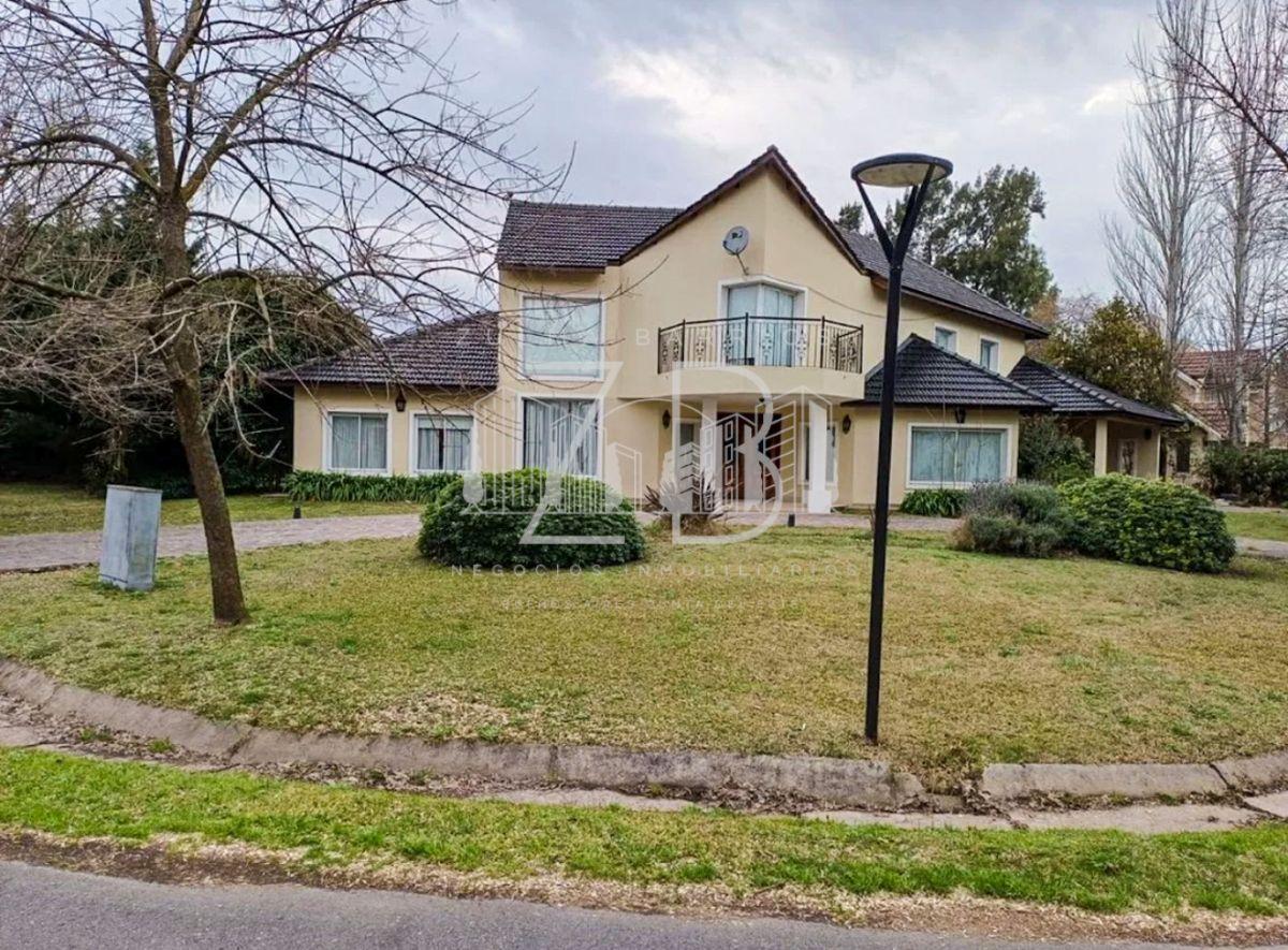 Preciosa casa en Alquiler y venta en El Lauquen