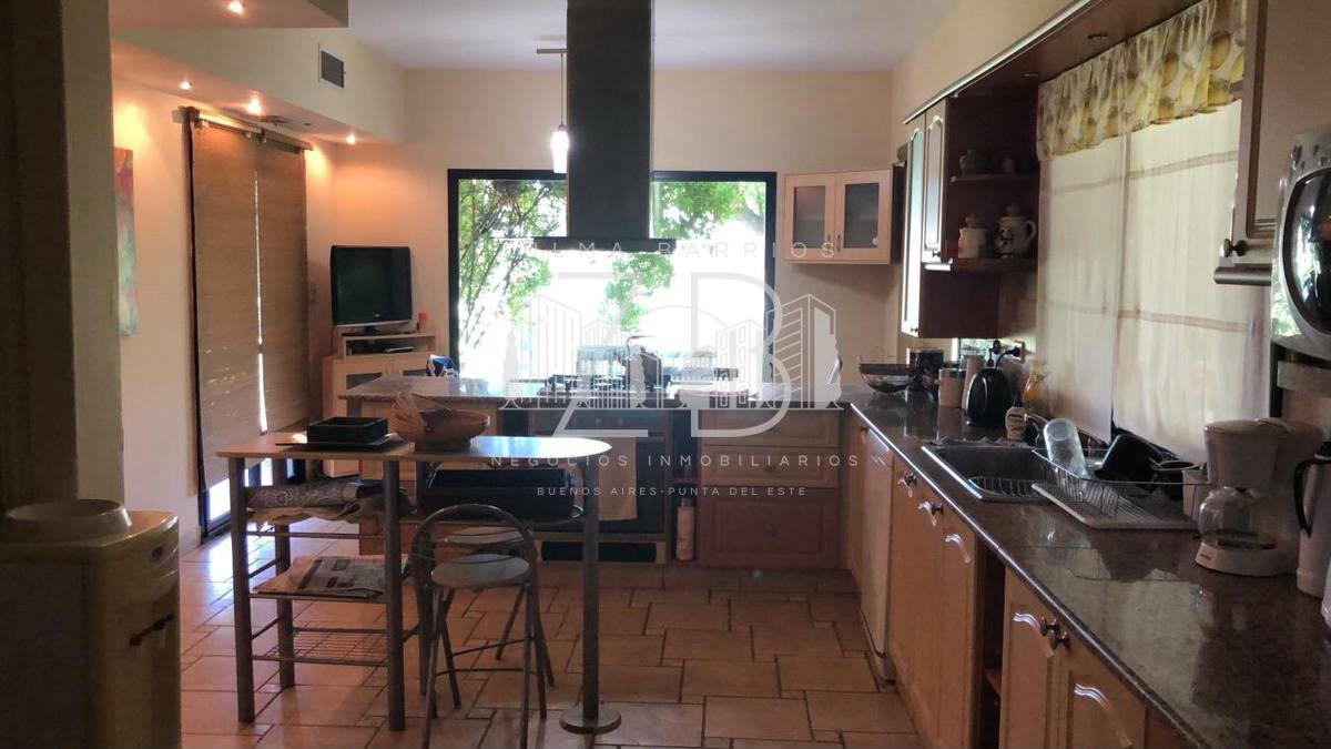 Foto de Espectacular casa en Alquiler en El Lauquen, imagen 2