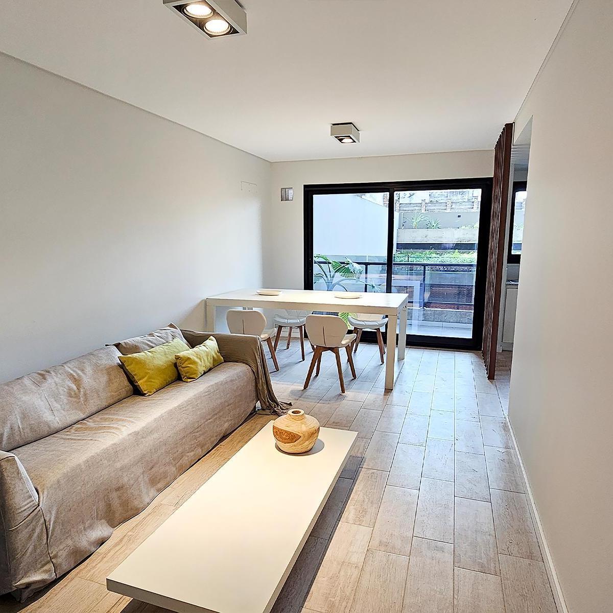 DEPARTAMENTO DE TRES DORMITORIOS VENTA SOLARIUM Y PARRILLERO CENTRO ROSARIO