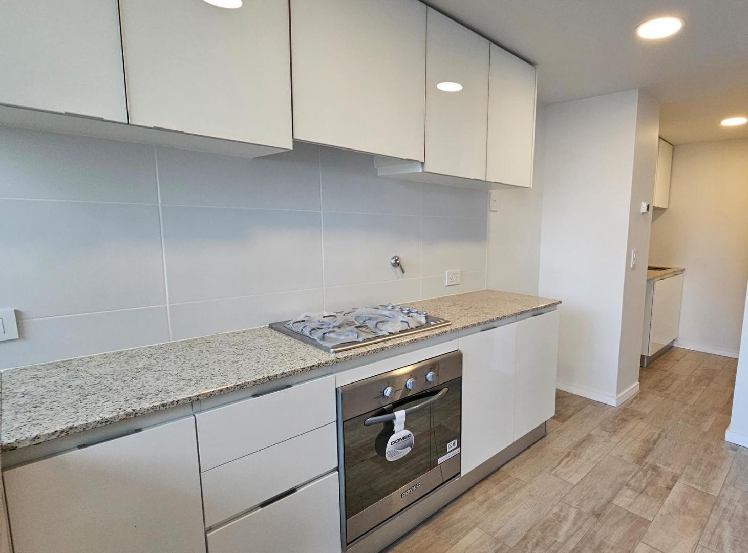 Foto de DEPARTAMENTO DE DOS DORMITORIOS DUPLEX VENTA TERRAZA EXCLUSIVA CENTRO, imagen 2