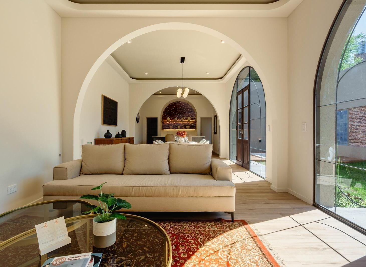 CASA DE TRES DORMITORIOS VENTA PISCINA, PATIO Y TERRAZA EXCLUSIVOS LOURDES ROSARIO