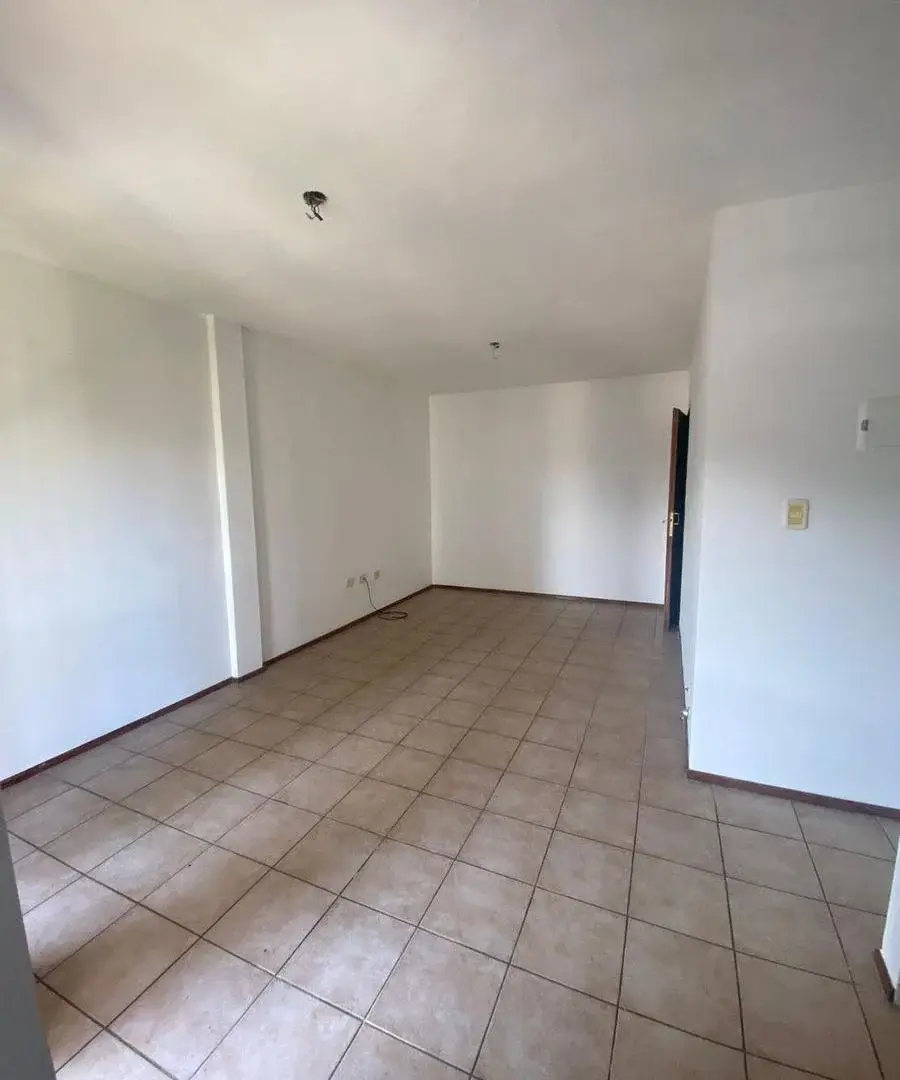 San Lorenzo 3800. Un dormitorio de Escalera 2